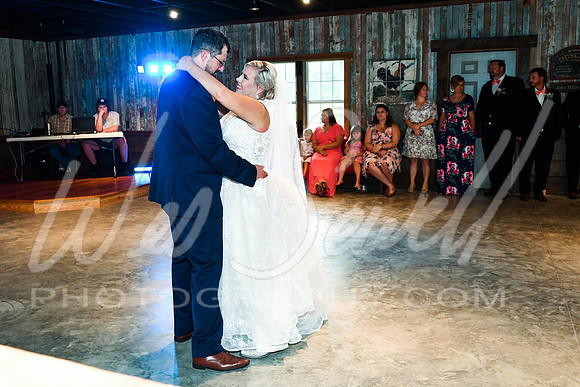 Tess and Kyle 8-8-20-389