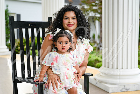Maria - Family 5-28-26 -1014