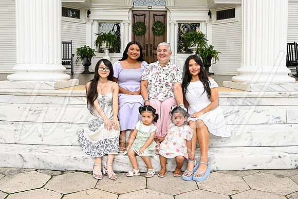 Maria - Family 5-28-26 -1042