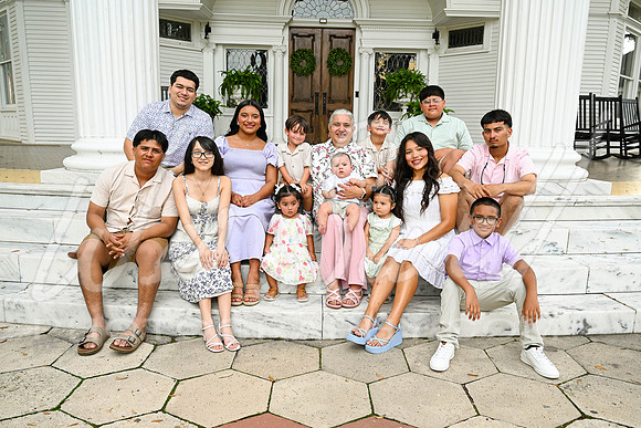 Maria - Family 5-28-26 -1050