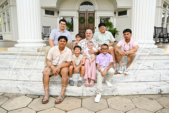 Maria - Family 5-28-26 -1053