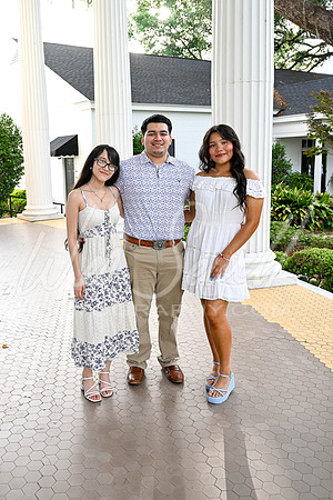 Maria - Family 5-28-26 -1060