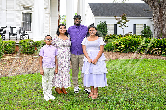 Maria - Family 5-28-26 -1003