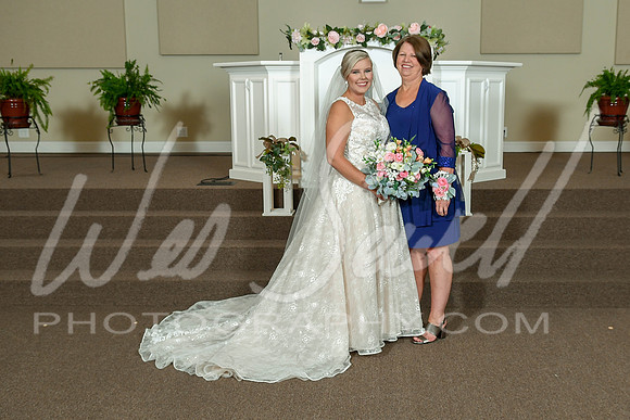 Tess and Kyle 8-8-20-137