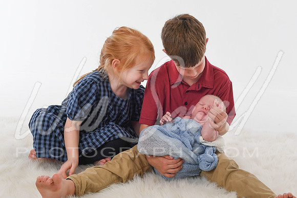Justin and Laura - Newborn-1010