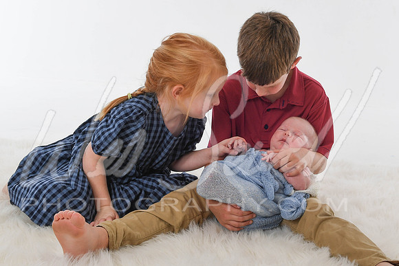 Justin and Laura - Newborn-1011