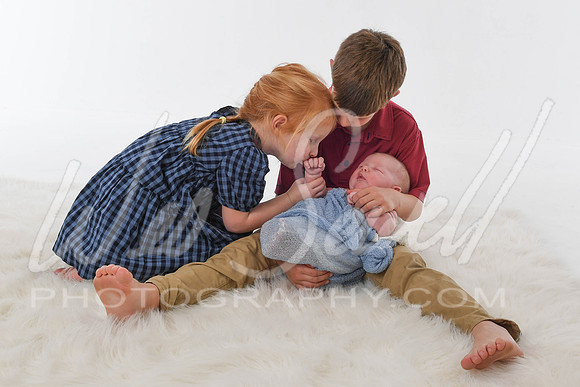 Justin and Laura - Newborn-1012