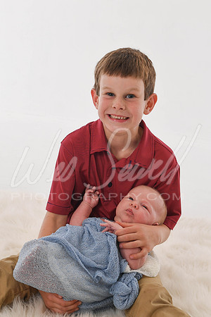 Justin and Laura - Newborn-1013