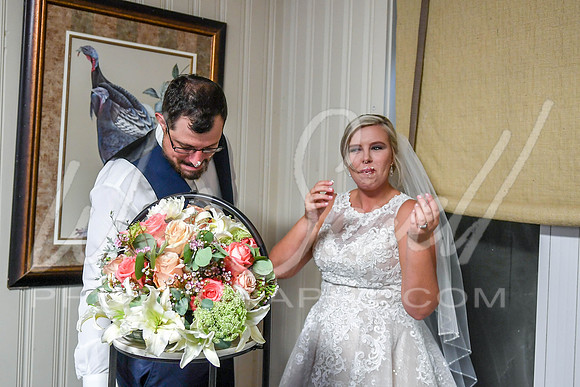Tess and Kyle 8-8-20-375