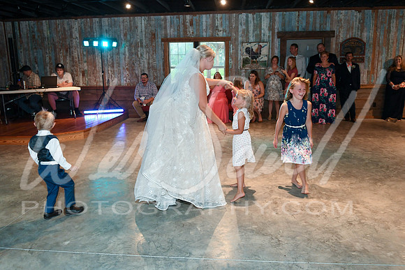 Tess and Kyle 8-8-20-404