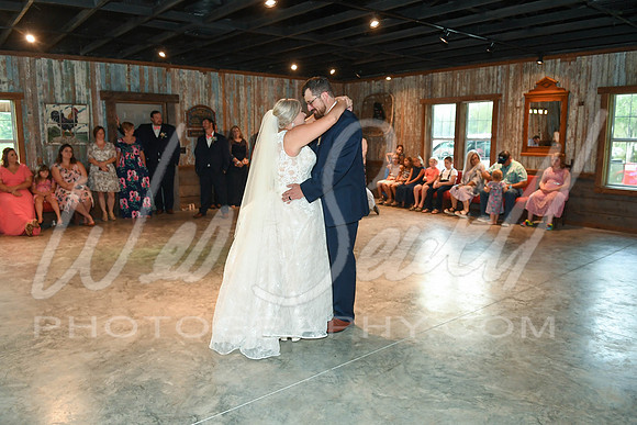 Tess and Kyle 8-8-20-385