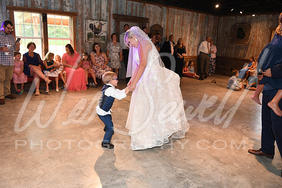 Tess and Kyle 8-8-20-398