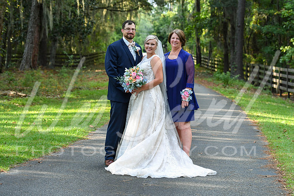 Tess and Kyle 8-8-20-325