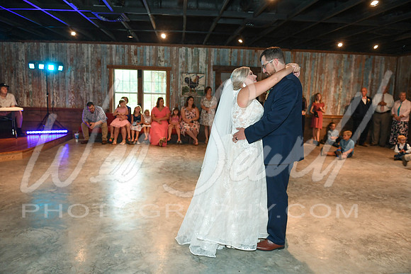 Tess and Kyle 8-8-20-384
