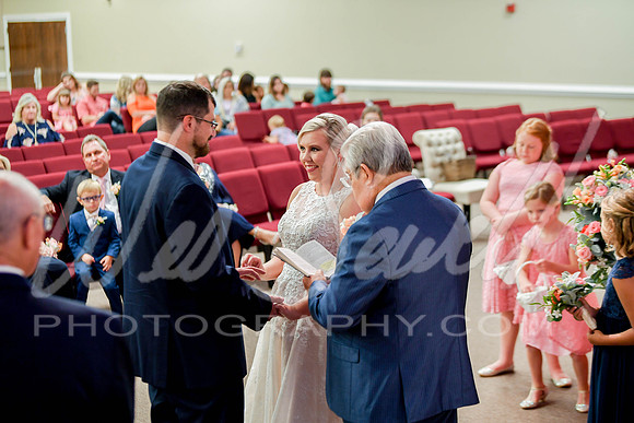 Tess and Kyle 8-8-20-245