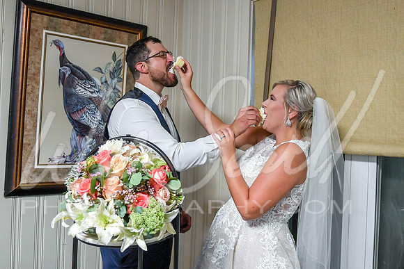 Tess and Kyle 8-8-20-370