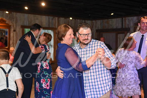 Tess and Kyle 8-8-20-415