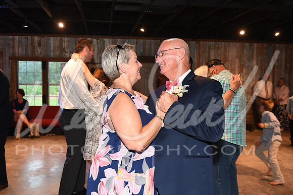 Tess and Kyle 8-8-20-410