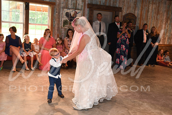 Tess and Kyle 8-8-20-399