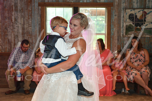 Tess and Kyle 8-8-20-401