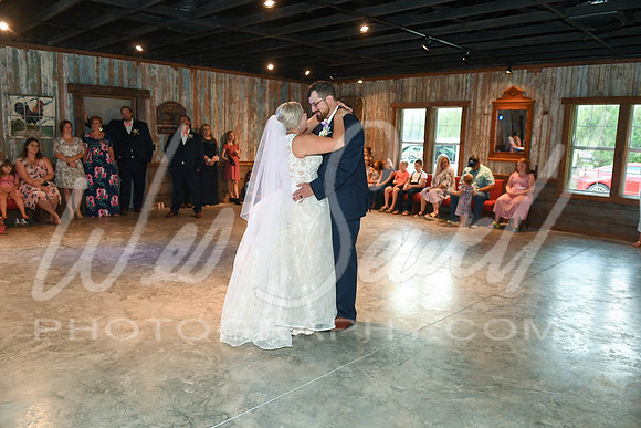 Tess and Kyle 8-8-20-386